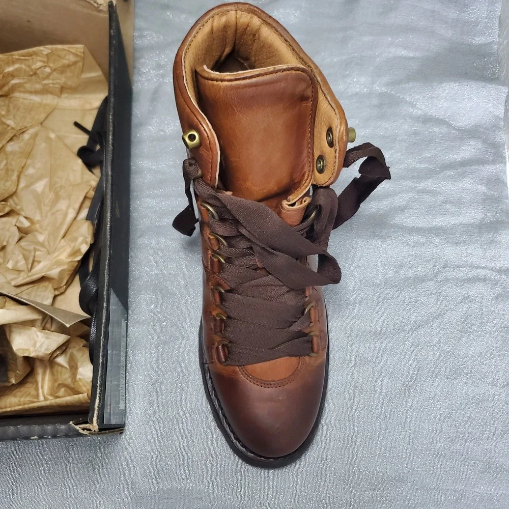 FRYE Alta Hiker Boot Cognac Leather Lace Up Chunky Heel Ankle W7
Utility NIB NEW - Picture 4 of 12